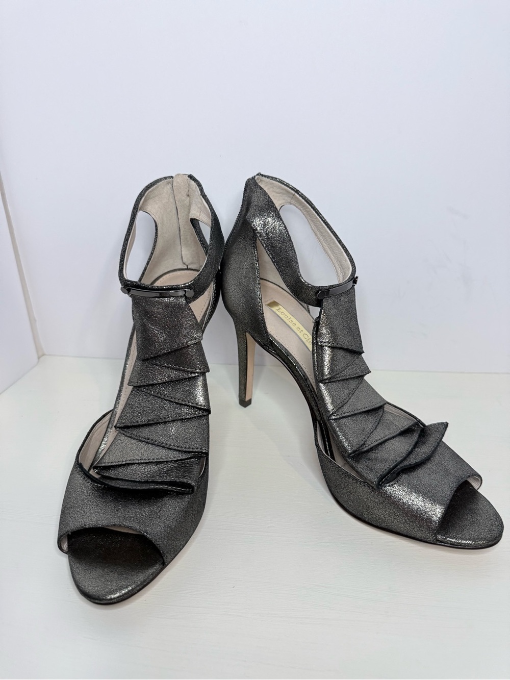 Louise et Cie Metallic Gunmetal Peep-Toe Ruffle Ankle Strap Heels 8 M